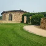 Mary Con Idromassaggio E Accesso In Piscina