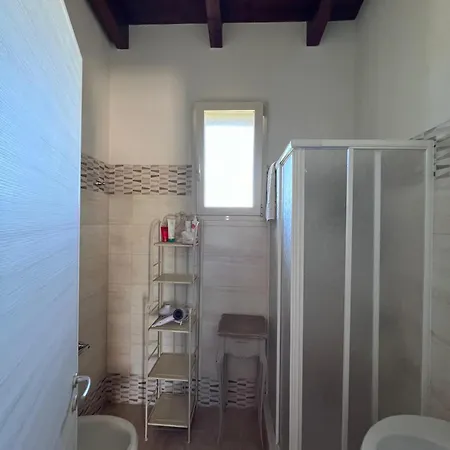 Mary Con Idromassaggio E Accesso In Piscina